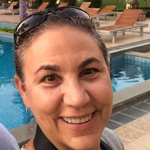 Meet your Posher, Denise